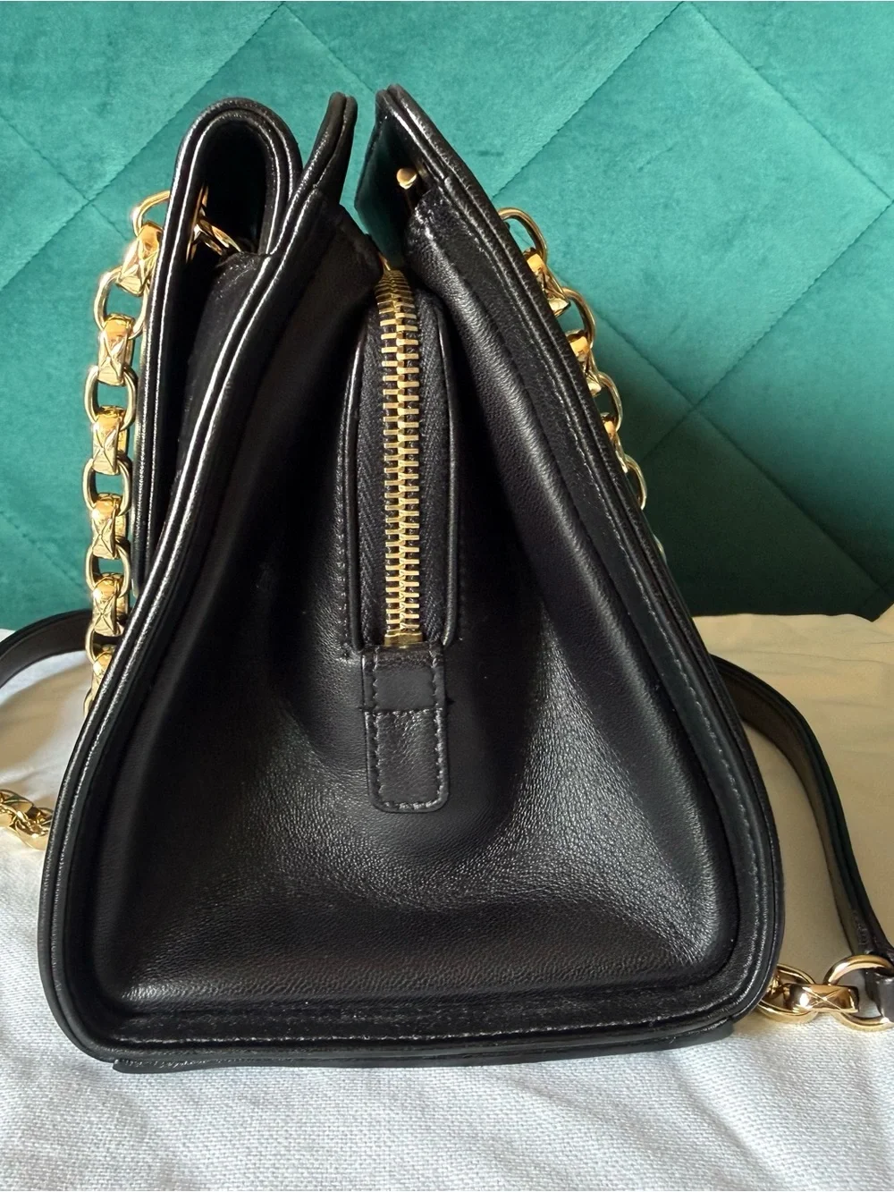 CHANEL Black Quilted Leather Shoulder Bag with Gold Hardware